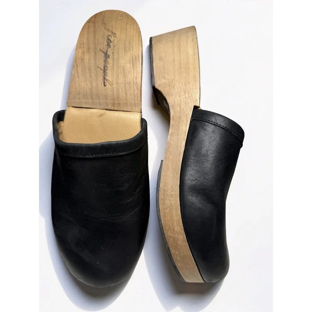 Free People Carver Black Leather & Wooden Clogs Womens Size 37 Made In Spain EUC